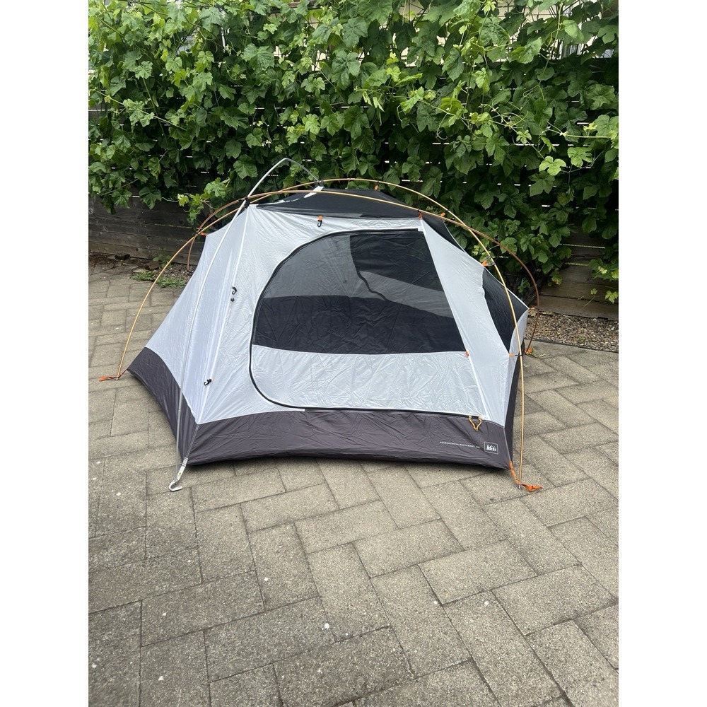 Rei Taj 3 Camping Tent W/ Gear Loft, Aluminum Tent Steaks, Rain Fly, Excellent